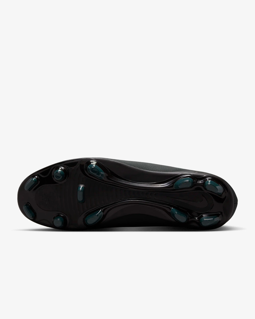 Men's Mercurial Vapor 16 Club MG Low-Top Soccer Cleats