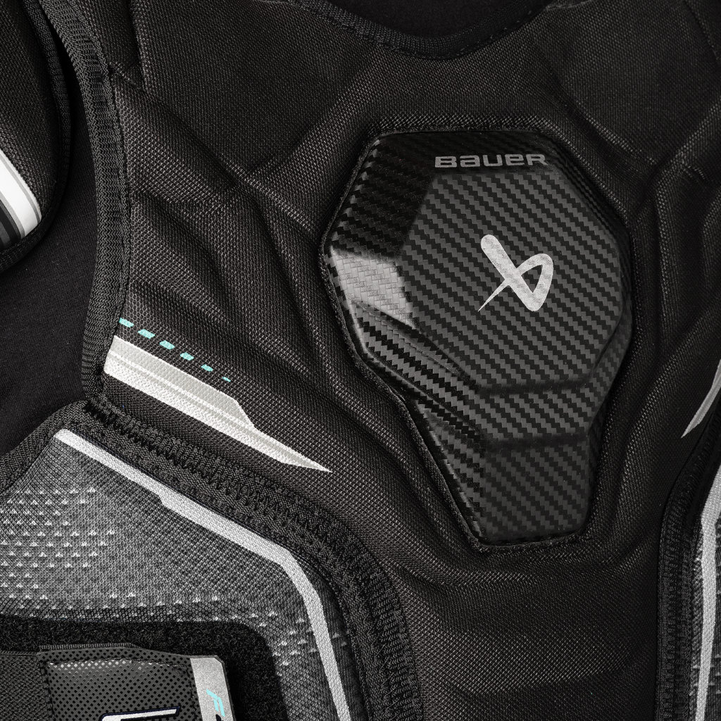 Bauer Intermediate Supreme F40 Shoulder Pads - sternum detail
