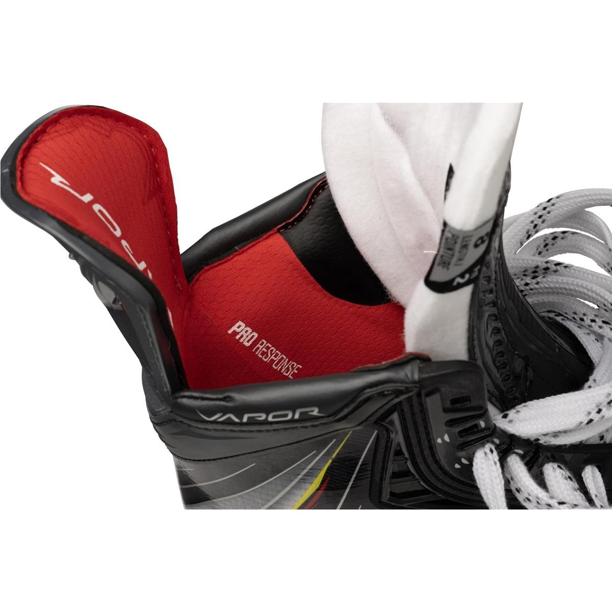 Bauer Senior Vapor FLYPRO Skate with FLY-X Runner