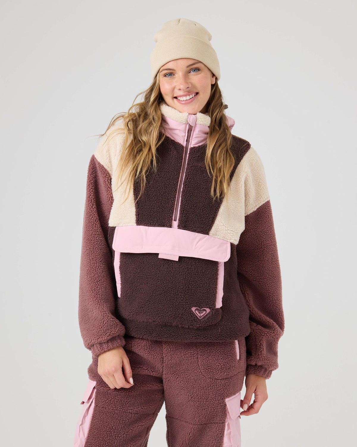 Roxy Women's Rita Half-Zip Sherpa Anorak - Fog, front view with pants