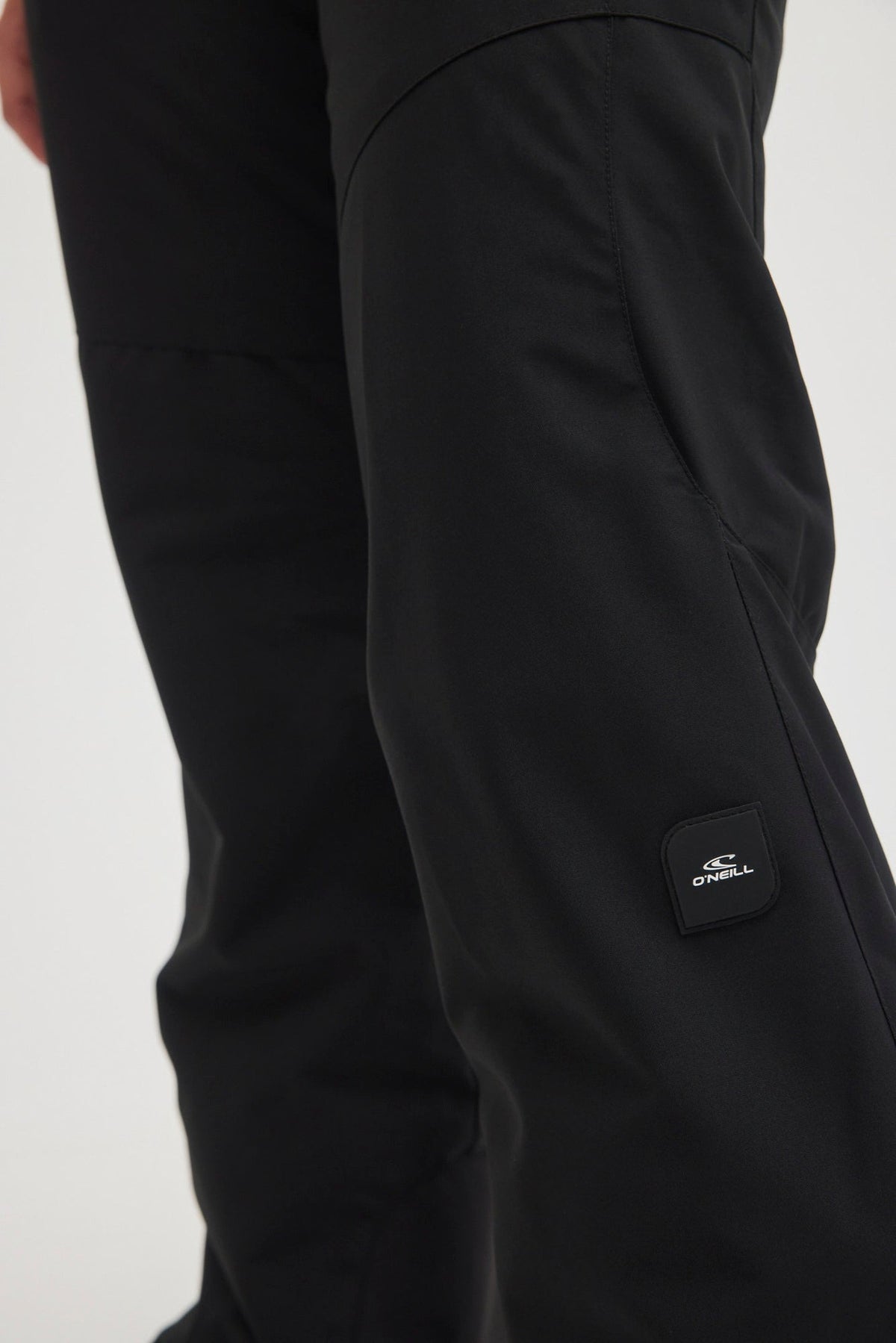 O'Neill Women's Star Insulated Pant - Black Out, hem detail