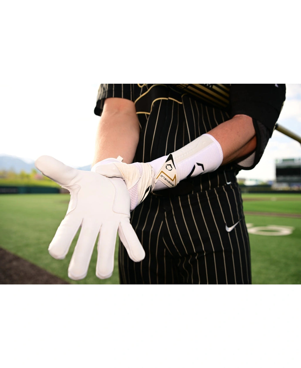 Evoshield Adult Carbyne Batting Gloves with Strap