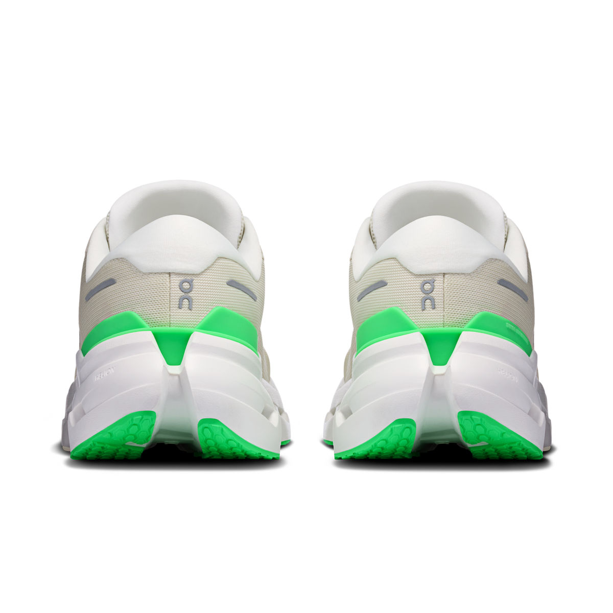 On Cloudrunner 3 Ghost/Verdite heel