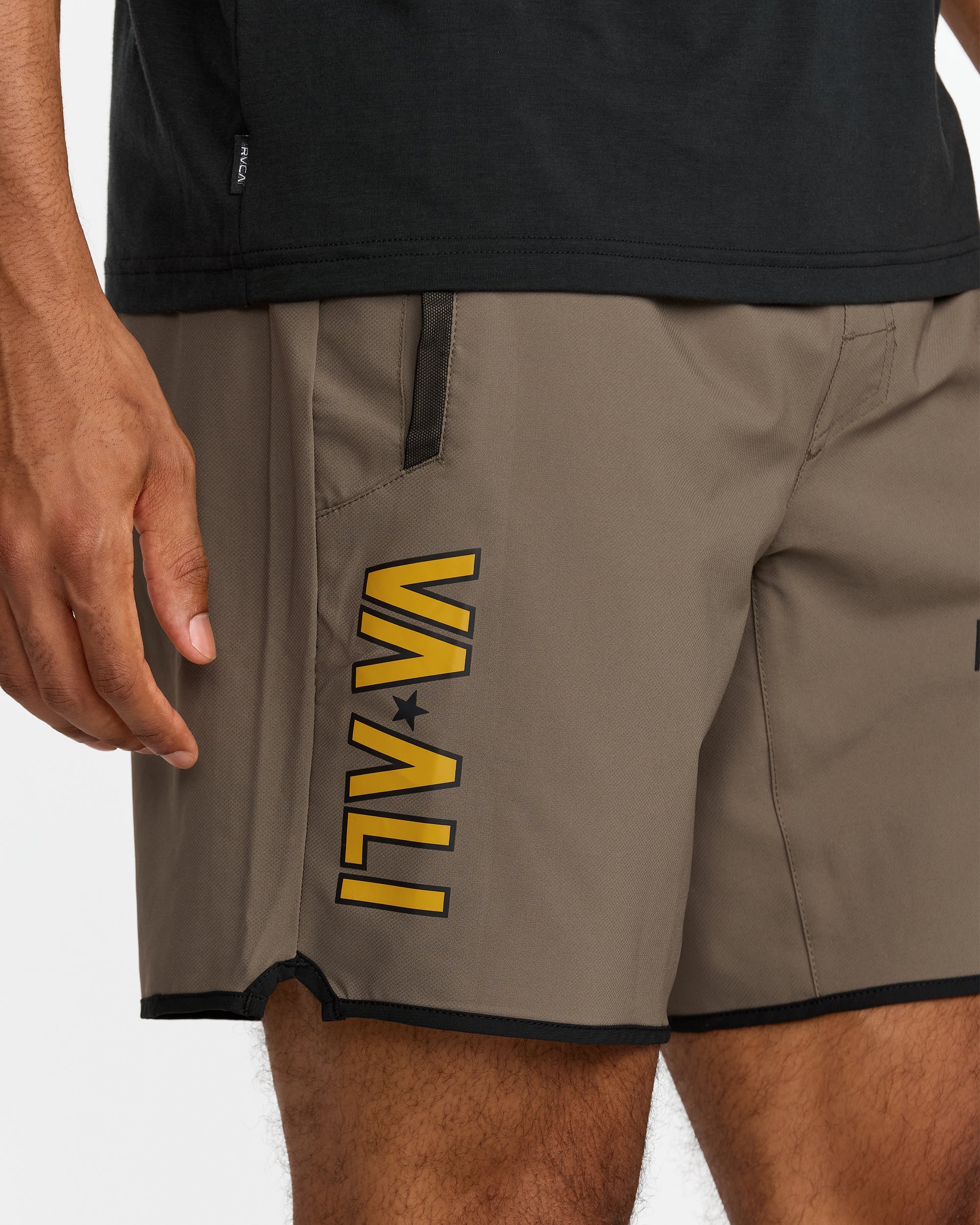 RVCA Men's VA X Ali Yogger Stretch 17" Shorts