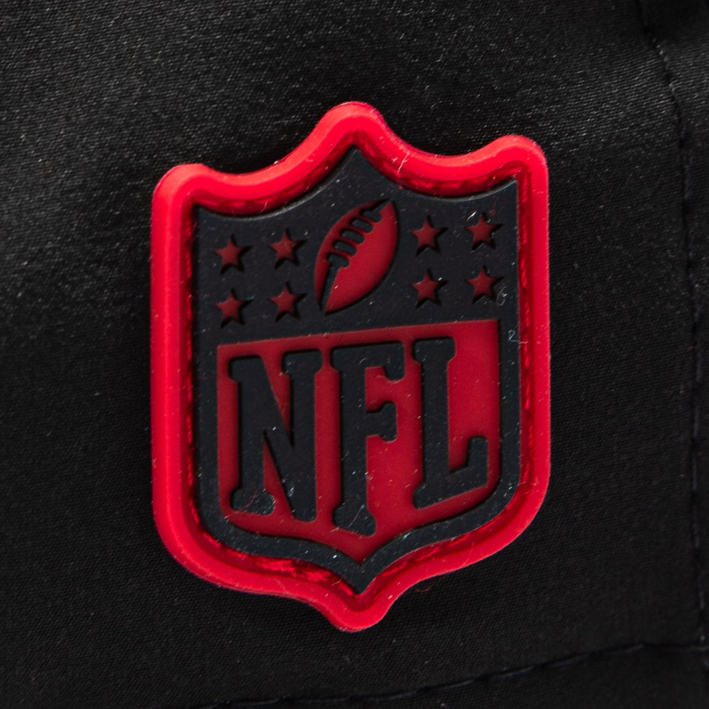 New Era San Francisco 49ers 2026 Sideline 9FIFTY Snapback Hat - NFL shield detail