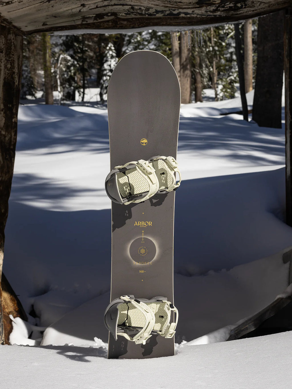 Arbor Women's Mantra Decon Snowboard- 2025