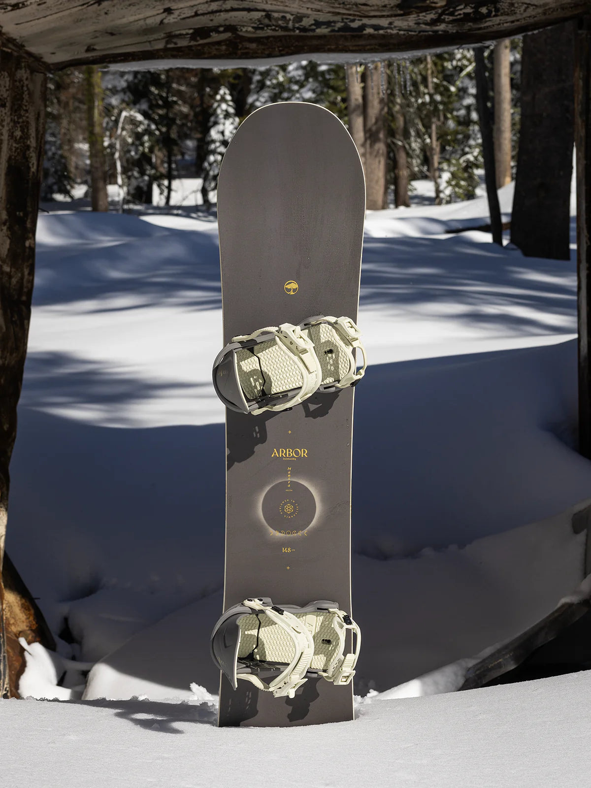 Arbor Women's Mantra Decon Snowboard- 2025
