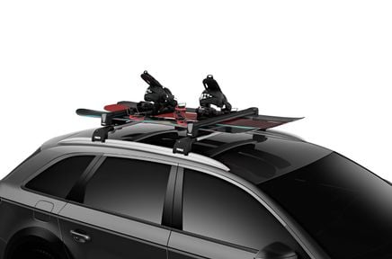 Thule SnowPack L Ski and Snowboard Rack - Black on vehicle