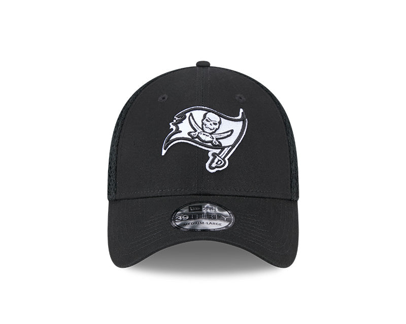 New Era Tampa Bay Buccaneers Black Main Neo 39THIRTY Flex Hat