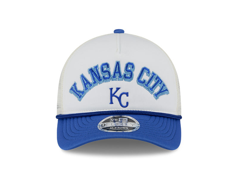 Kansas City Royals Chrome Arch 9FORTY M-Crown A-Frame Trucker Hat