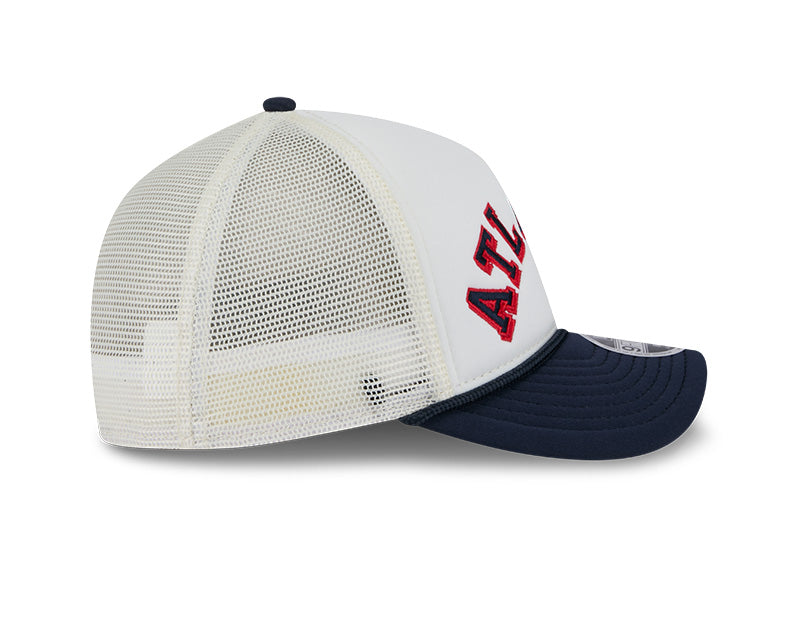 Atlanta Braves Chrome Arch 9FORTY M-Crown A-Frame Trucker Hat
