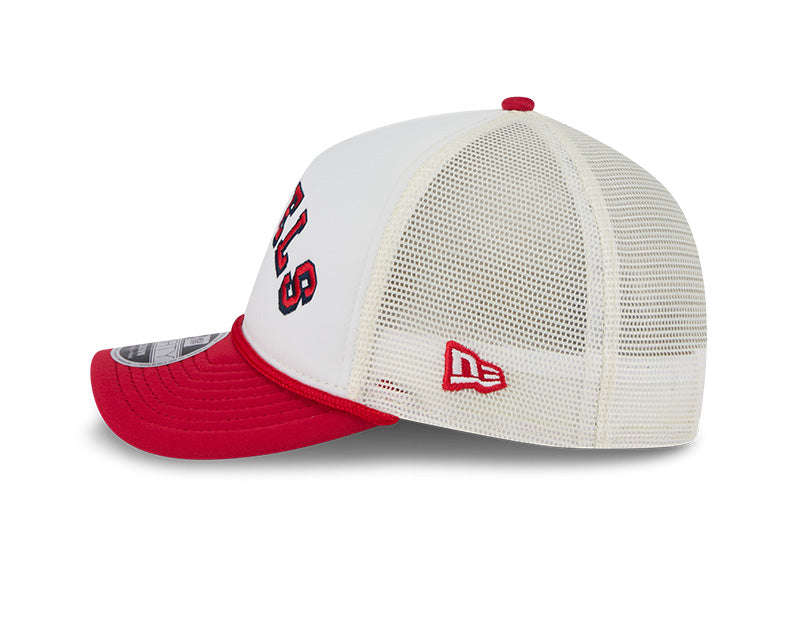 Los Angeles Angels Chrome Arch 9FORTY M-Crown A-Frame Trucker Hat