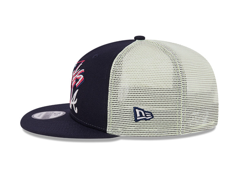 Atlanta Braves Glow-In-The-Dark 9FIFTY Trucker Hat