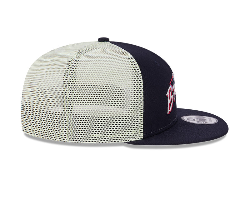 Atlanta Braves Glow-In-The-Dark 9FIFTY Trucker Hat