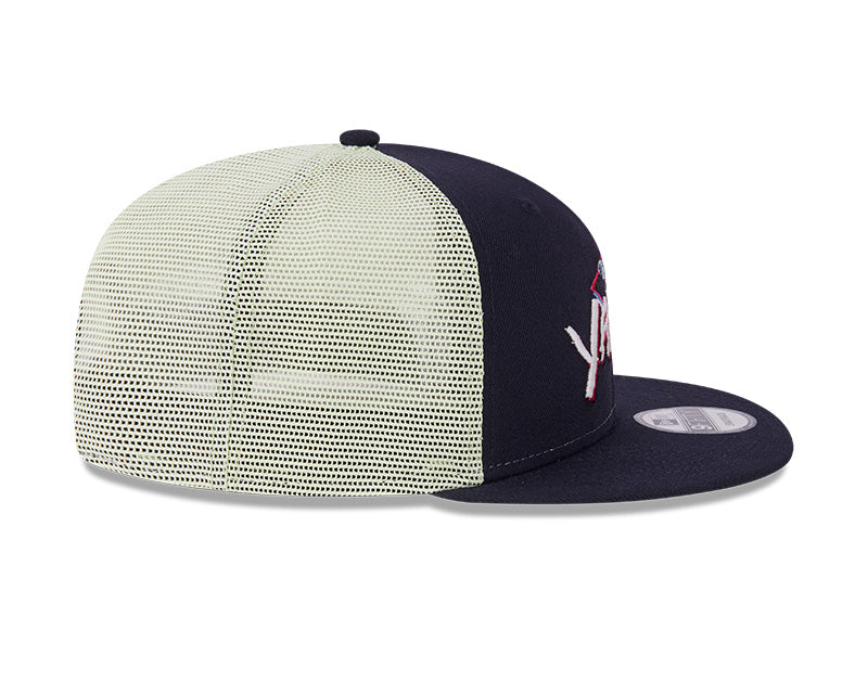 New York Yankees Glow-In-The-Dark 9FIFTY Trucker Hat