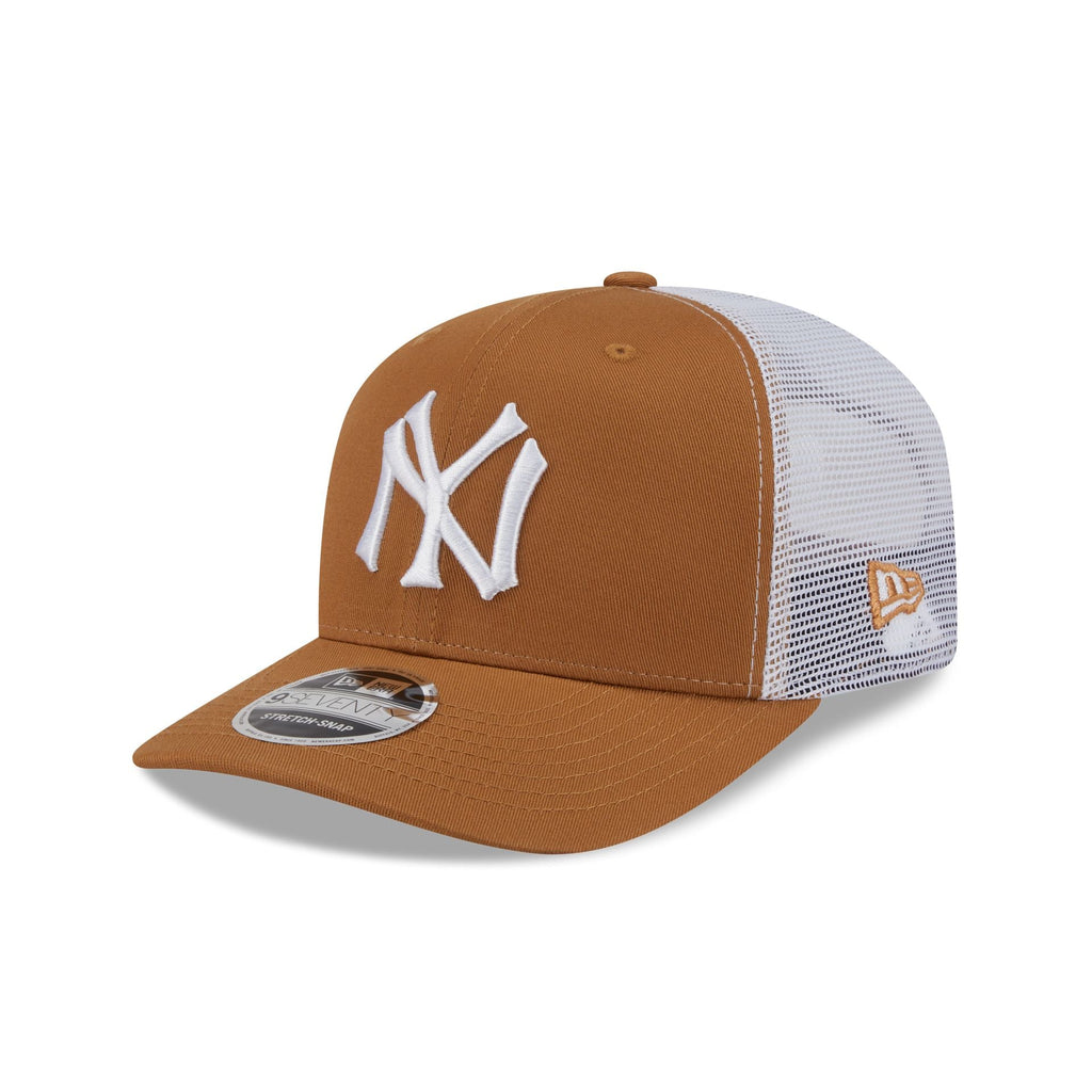 New Era New York Yankees Cooperstown Evergreen Trucker 9SEVENTY stretch-snap hat in bronze, three-quarter left view