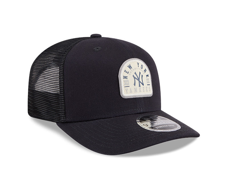 New Era New York Yankees Throwback Contest 9SEVENTY Adjustable Trucker Hat