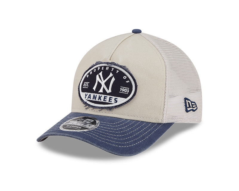 New Era New York Yankees Frayed M-Crown A-Frame 9FORTY Trucker Adjustable Hat