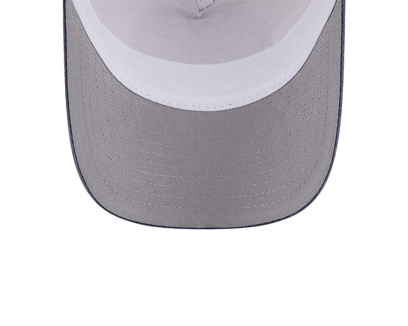 New Era New York Yankees Frayed M-Crown A-Frame 9FORTY Trucker Adjustable Hat