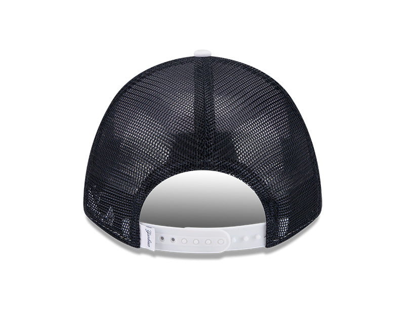 New Era Women's New York Yankees Optic White Felt Logo 9FORTY M-Crown A-Frame Trucker Hat