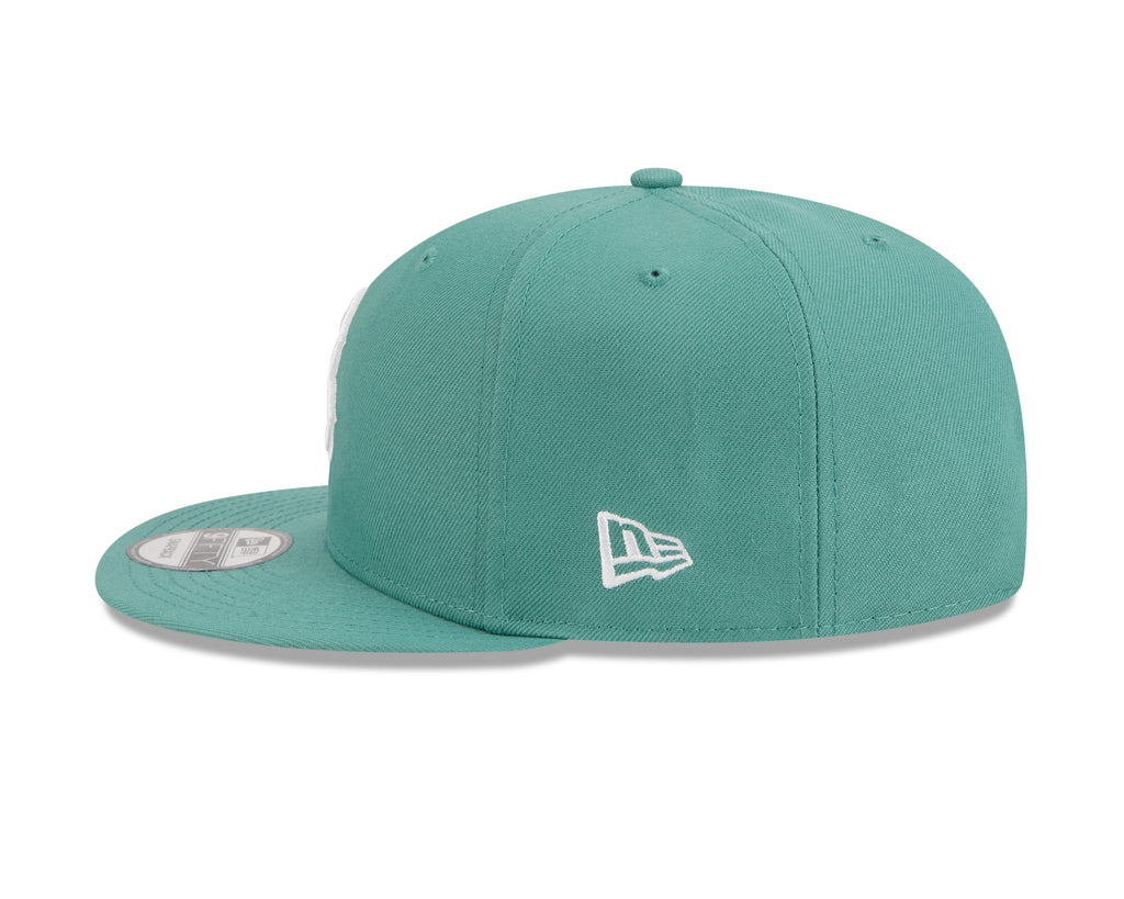 New Era Boston Red Sox 2026 City Connect 9FIFTY Snapback Hat