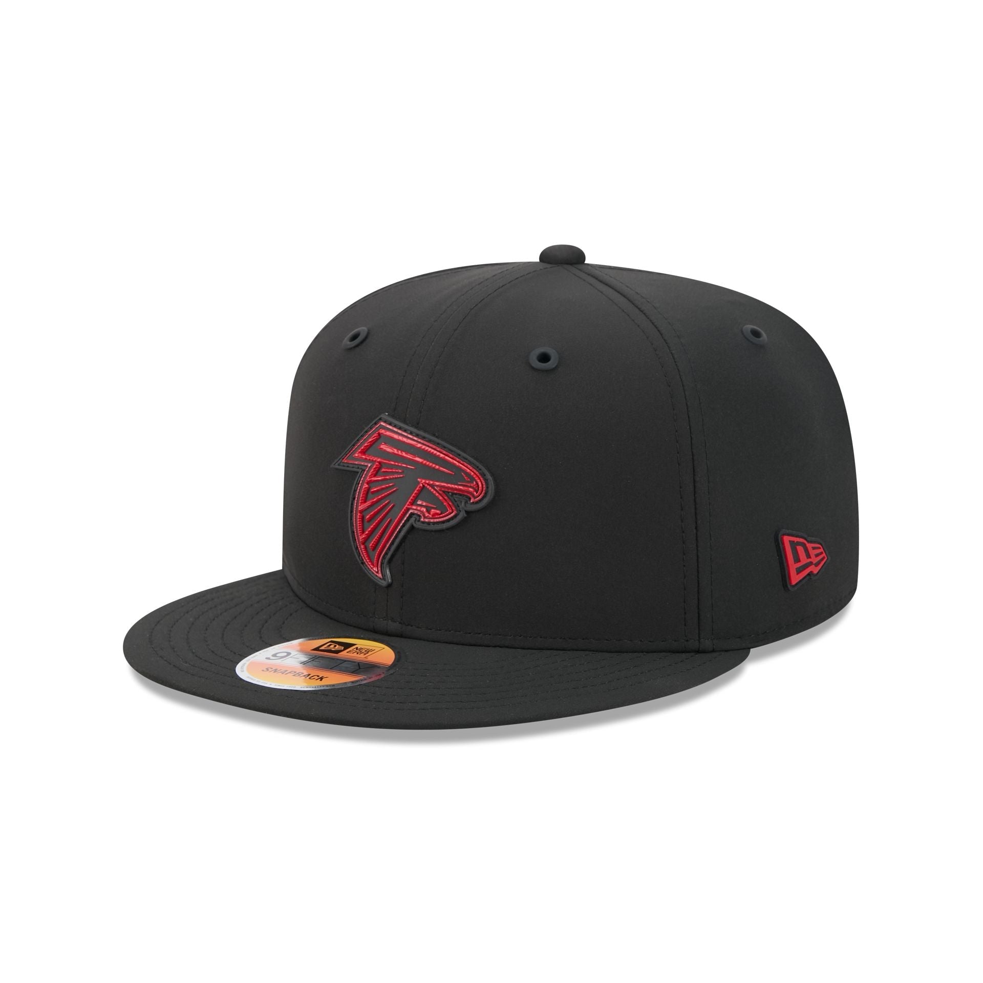 New Era Atlanta Falcons 2026 Sideline 9FIFTY Snapback Hat - three-quarter left