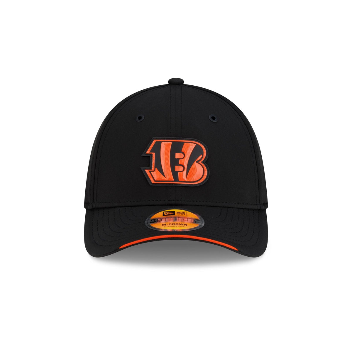 New Era Cincinnati Bengals 2026 Sideline 39THIRTY M-Crown stretch fit hat front