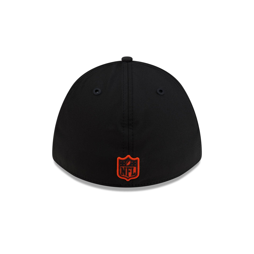 New Era Cincinnati Bengals 2026 Sideline 39THIRTY M-Crown stretch fit hat rear