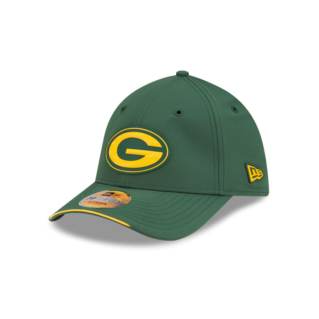 New Era Green Bay Packers 2026 Sideline 39THIRTY M-Crown stretch fit hat three-quarter left