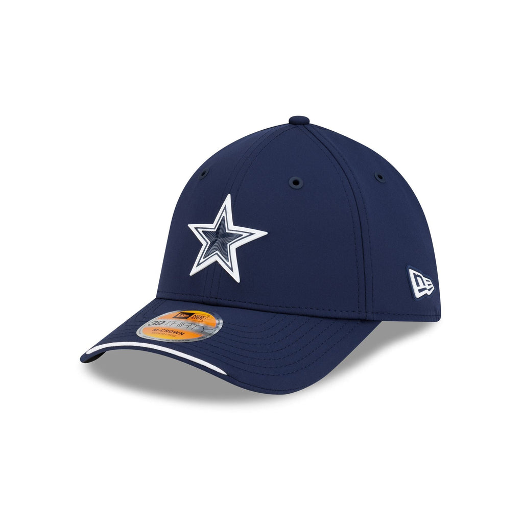 New Era Dallas Cowboys 2026 Sideline 39THIRTY M-Crown stretch fit hat three-quarter left