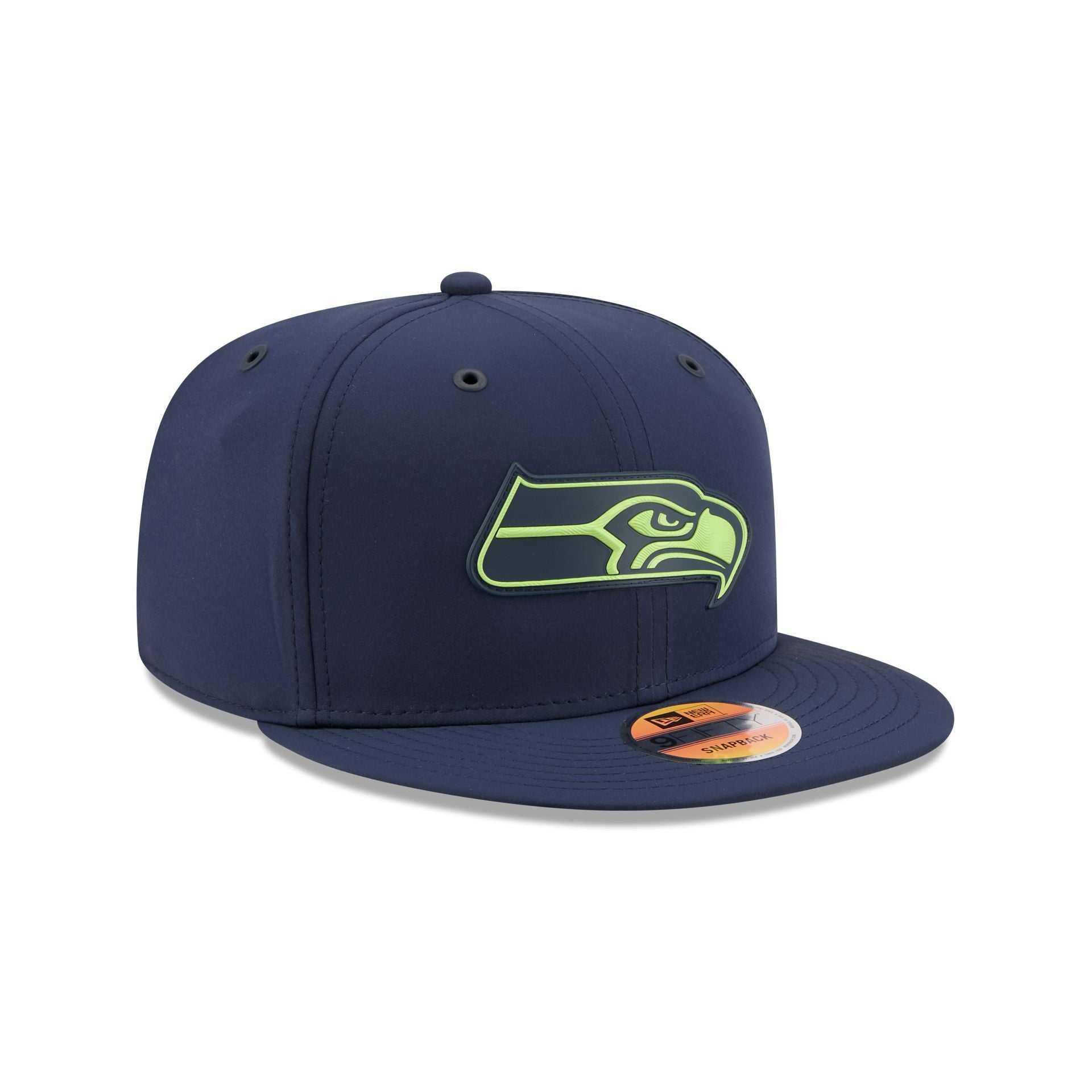 New Era Seattle Seahawks 2026 Sideline 9FIFTY Snapback Hat - three-quarter right