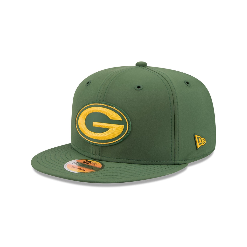 New Era Green Bay Packers 2026 Sideline 9FIFTY Snapback Hat - three-quarter left