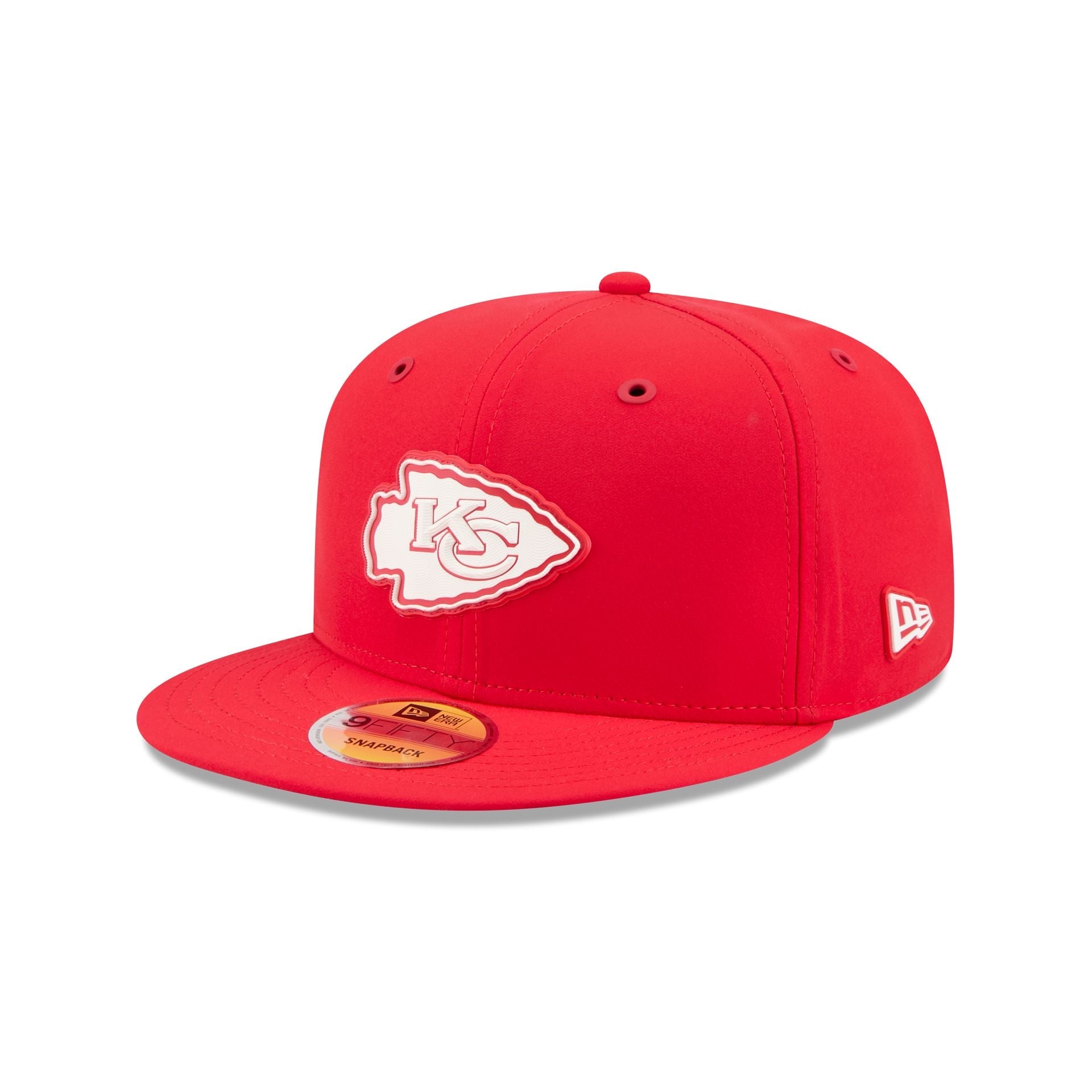 New Era Kansas City Chiefs 2026 Sideline 9FIFTY Snapback Hat - three-quarter left