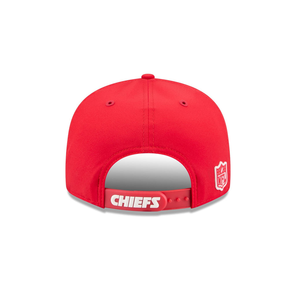 New Era Kansas City Chiefs 2026 Sideline 9FIFTY Snapback Hat - rear
