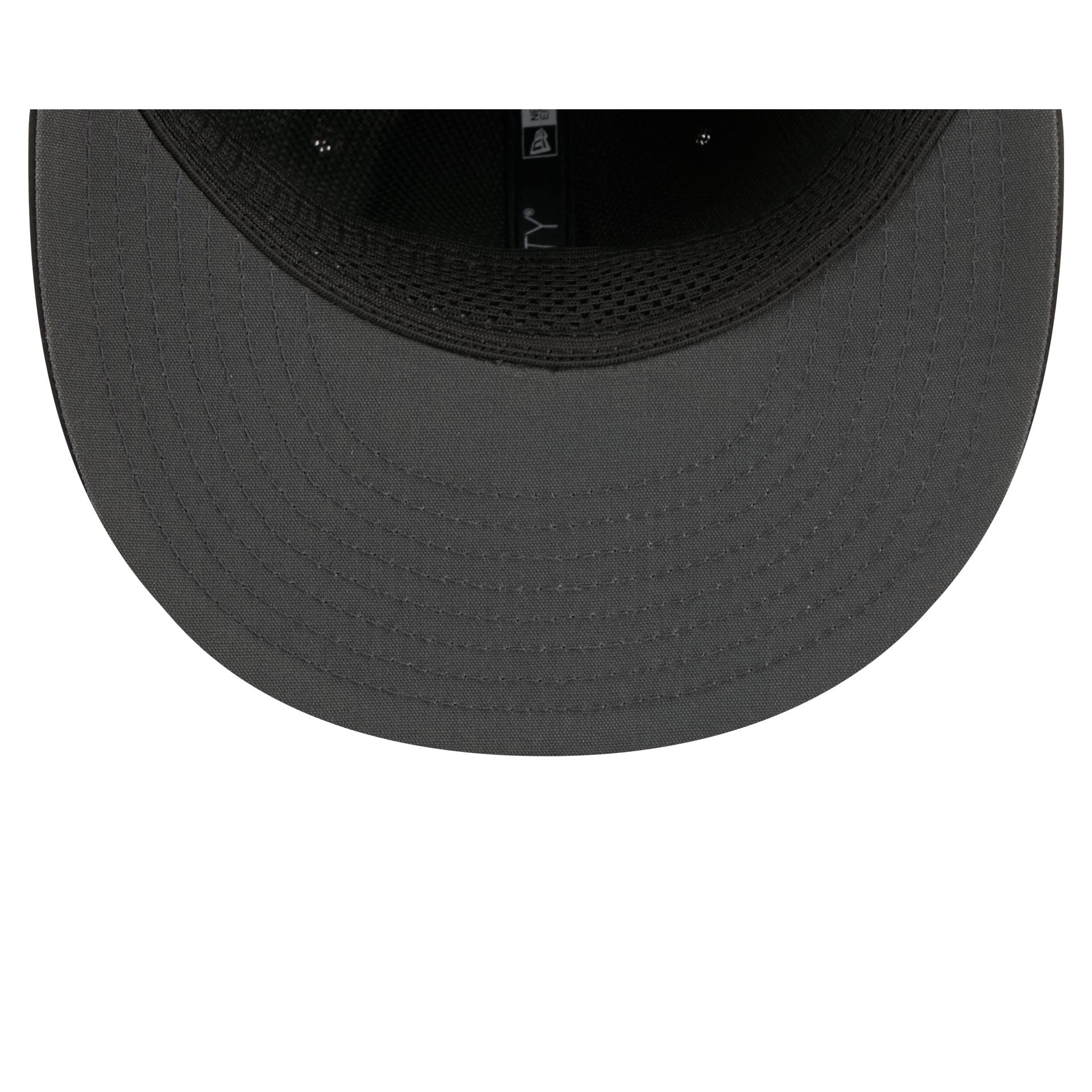 New Era Las Vegas Raiders 2026 Sideline 9FIFTY Snapback Hat - undervisor