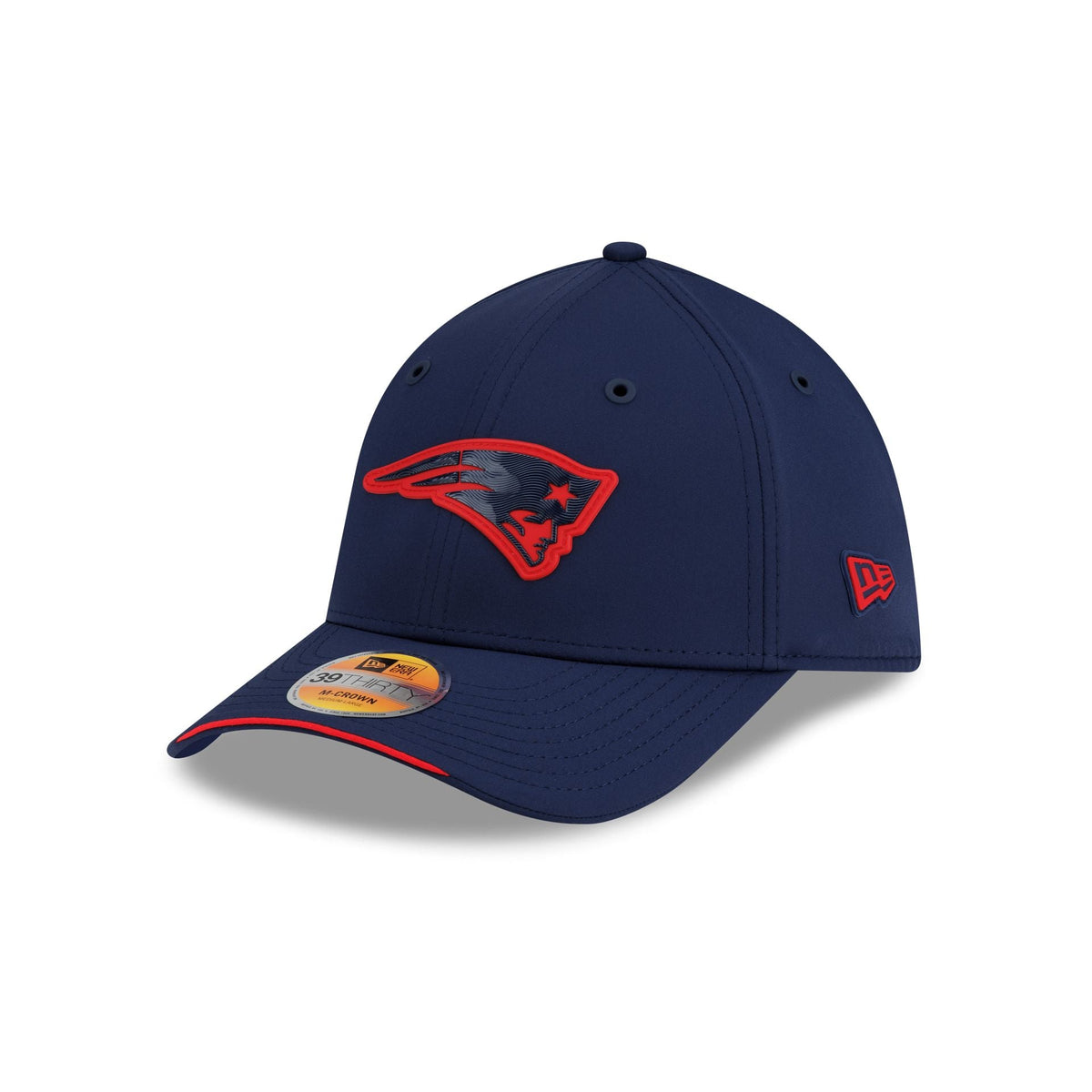 New Era New England Patriots 2026 Sideline 39THIRTY M-Crown stretch fit hat three-quarter left