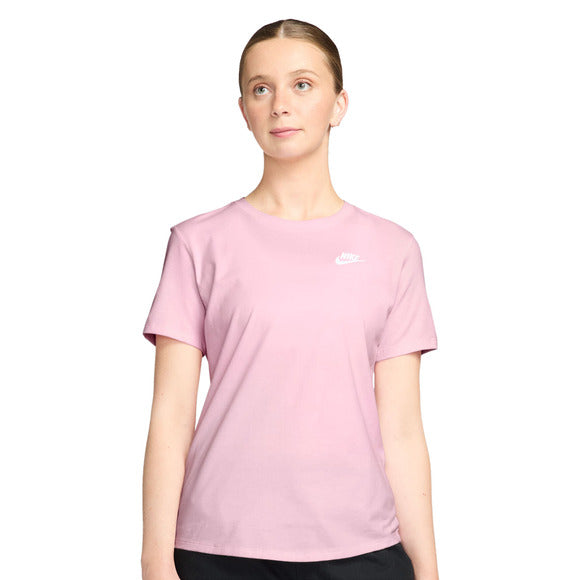 Nike Women's Sportswear Club Essentials T-Shirt