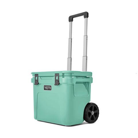 Yeti Roadie 32 Wheeled Cooler - Seafoam