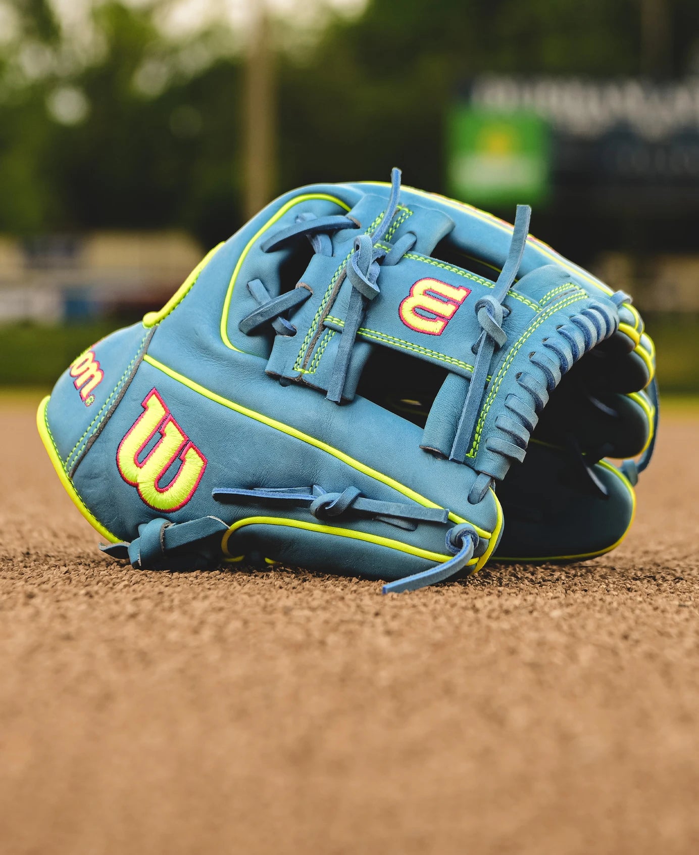 Wilson Fall 2024 A2000 1786 11.5” Infield Baseball Glove