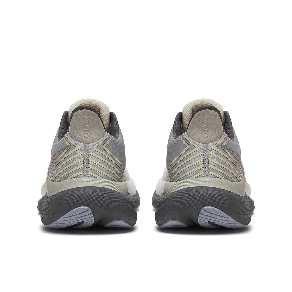 Men's Triumph 23 Running Shoes