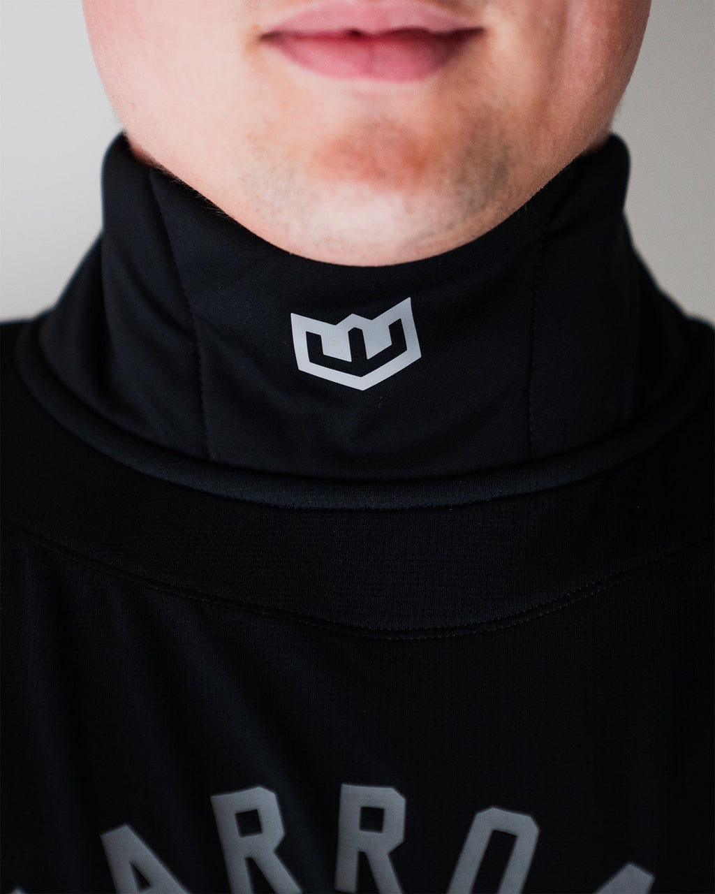 Warroad Core TILO Neck & Wrist Top, cut-resistant collar close-up