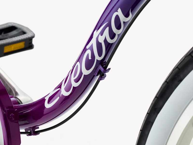 Electra Cruiser 7D Step-Thru Cruiser Bike - Berry Fade, detail 3