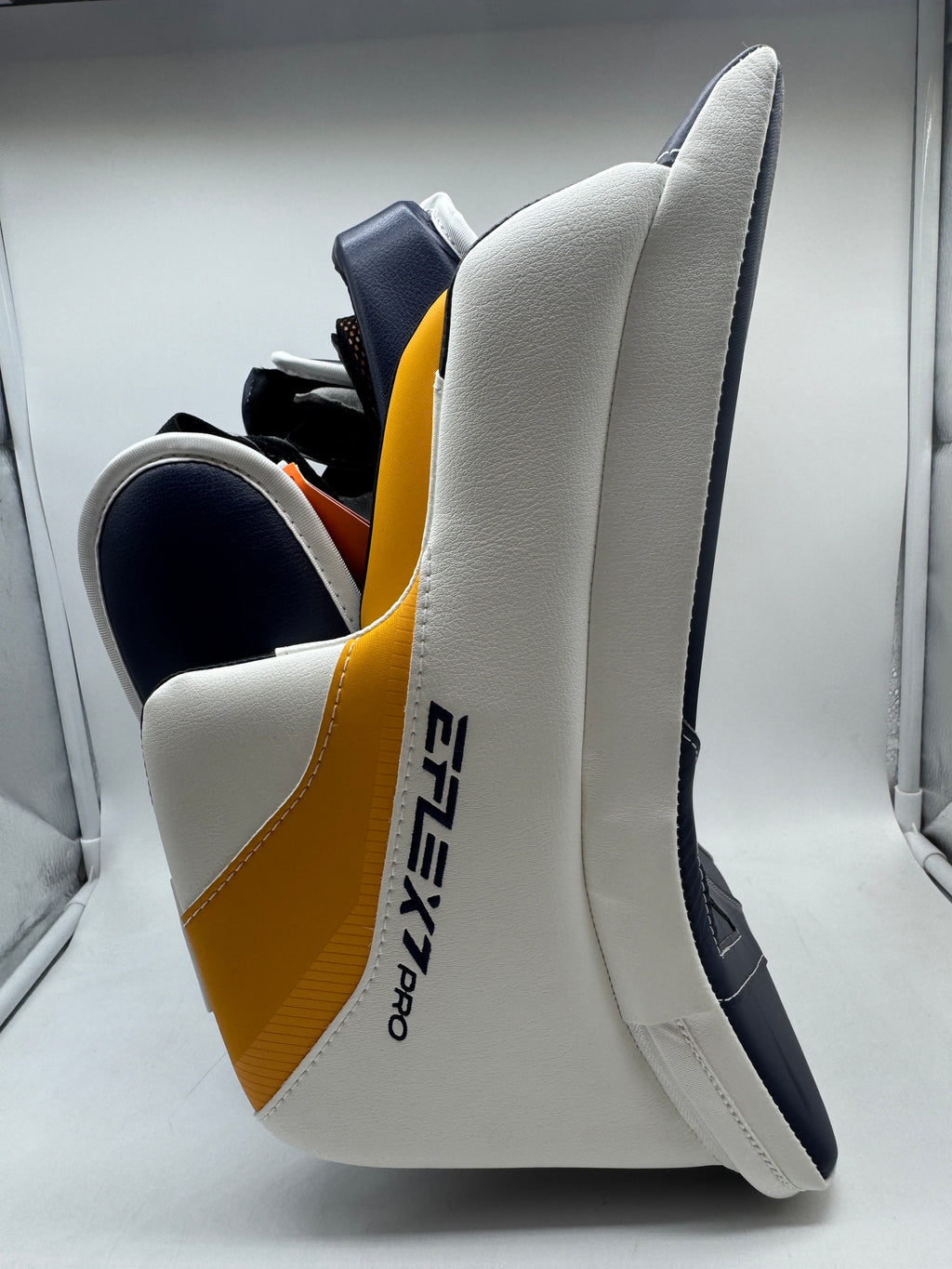 CCM EFLEX 7 Goalie Blocker Senior