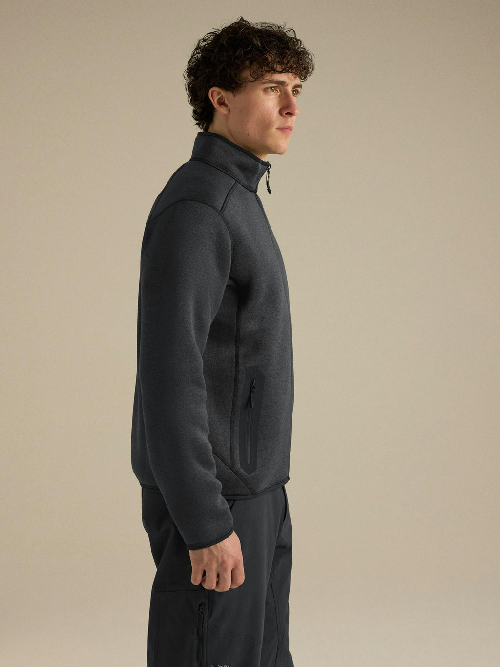 Arc'teryx Men's Covert Cardigan - Black Heather - side