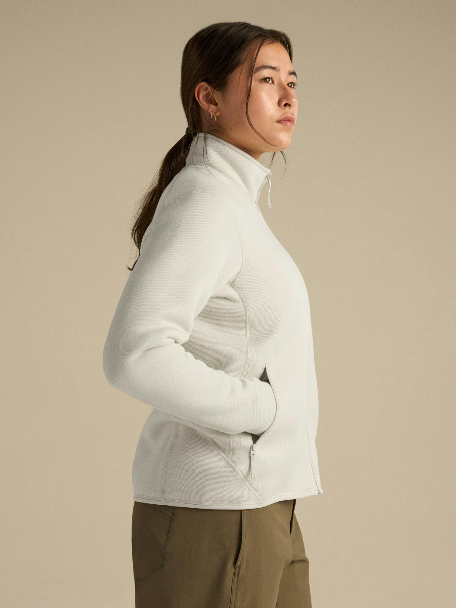 Arc'teryx Women's Covert Cardigan - Arc Silk Heather Salt - side