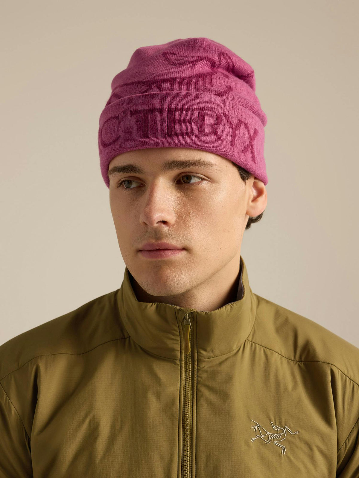 Arc'teryx Bird Word Toque - LT RENEGADE / RENEGADE on model front