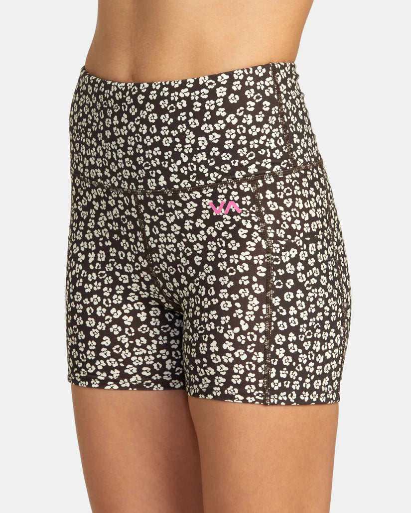 Women's VA Essential Pocket Shorts