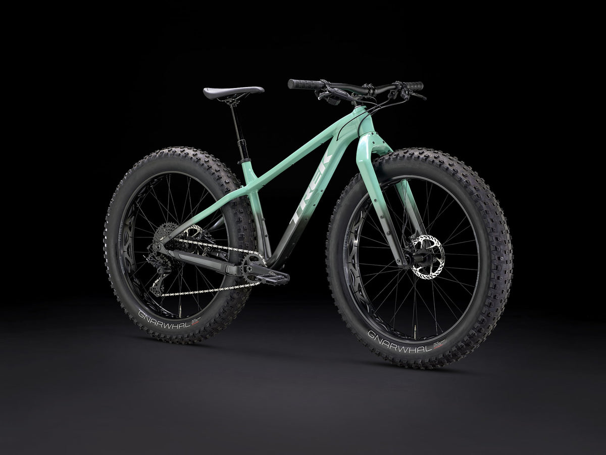 Trek Farley 5 fat bike, three-quarter view
