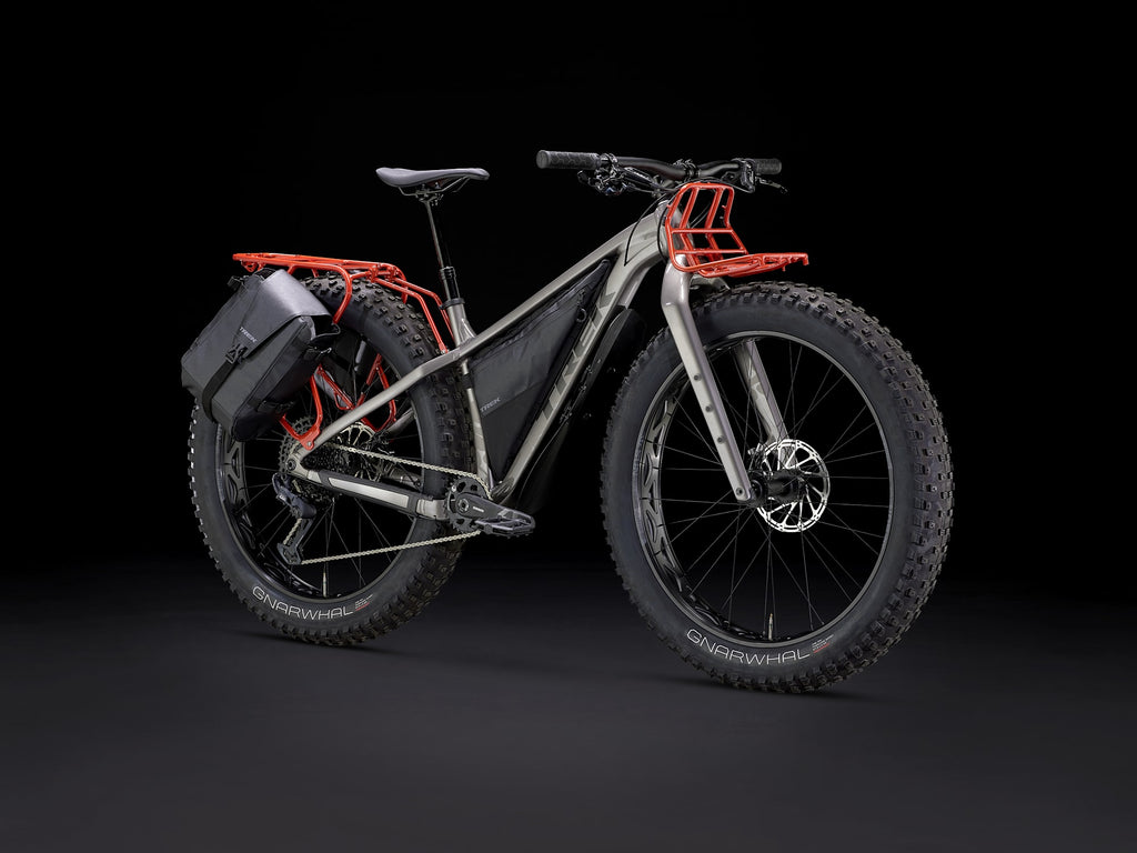 Trek Farley 9 fat bike, three-quarter view