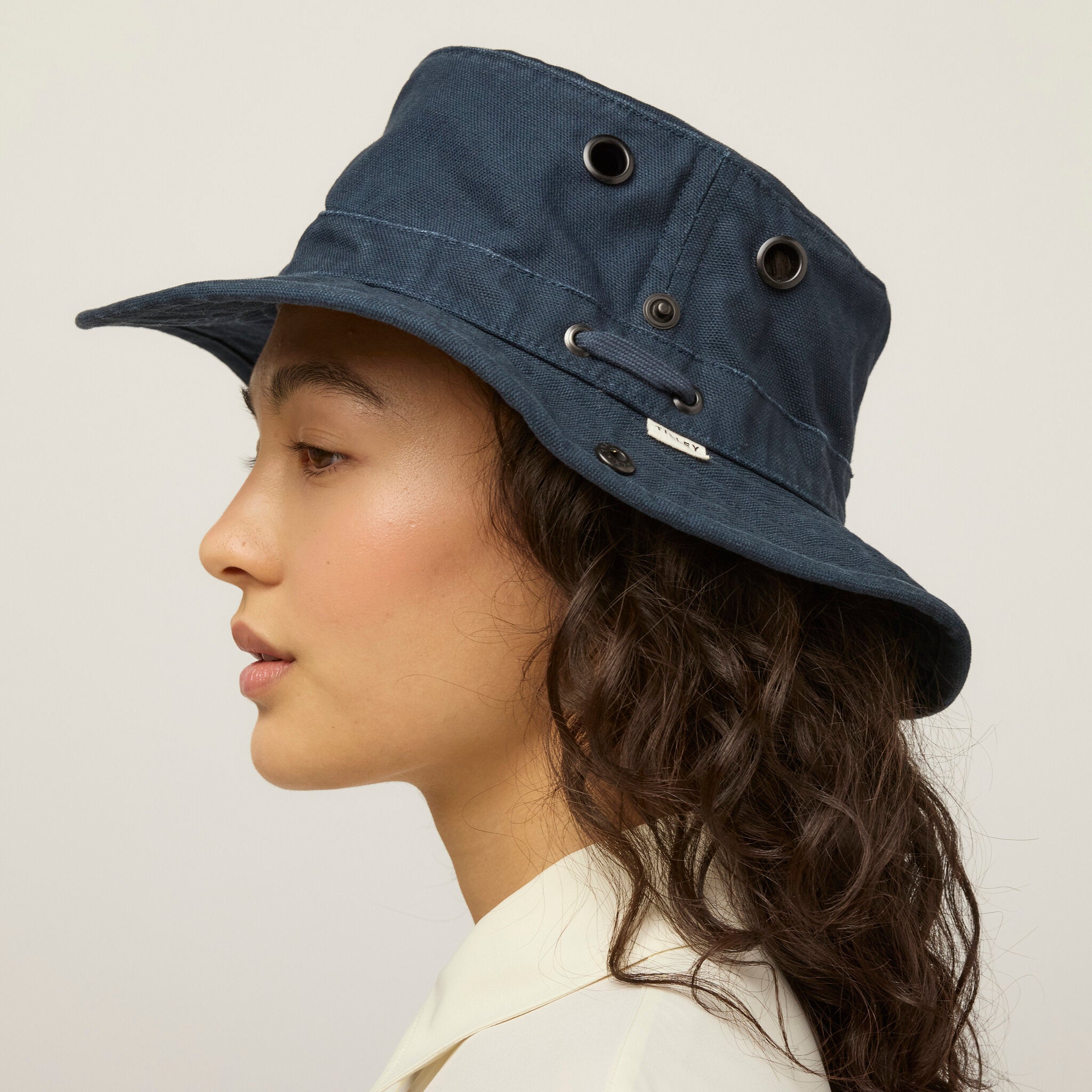 Tilley T3 Wanderer Hat in Dark Navy, side profile on model